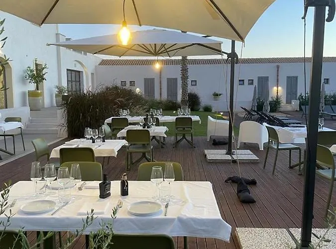 Hotel Baglio Custera 3*